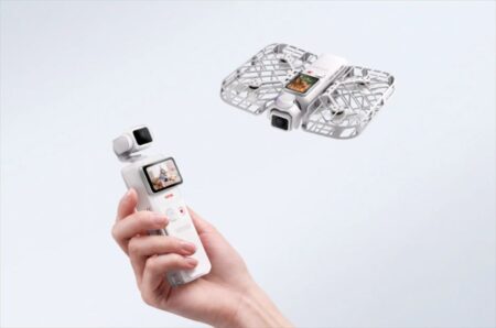 手持ちカメラとドローンが合体！新感覚Vlogカメラ「HOVERAir VERSA」発表